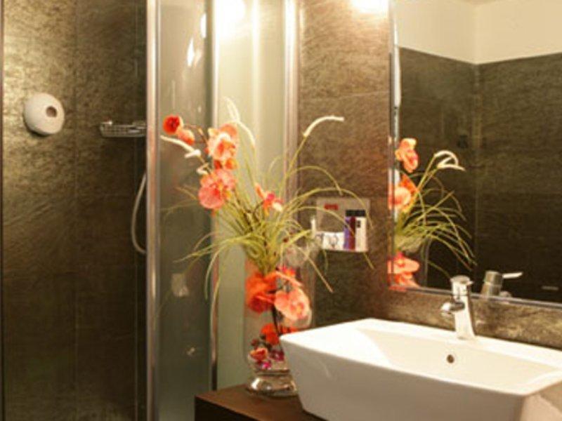 Hotel Pomezia Sporting Esterno foto