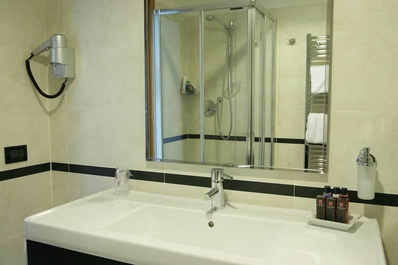 Hotel Pomezia Sporting Esterno foto